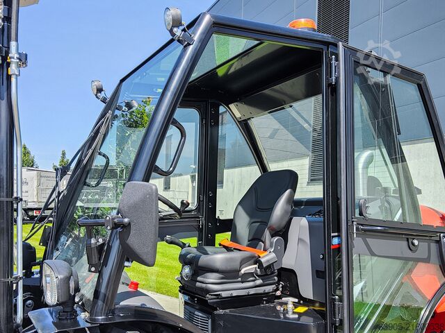 All-terrain forklift Manitou MC 30-4