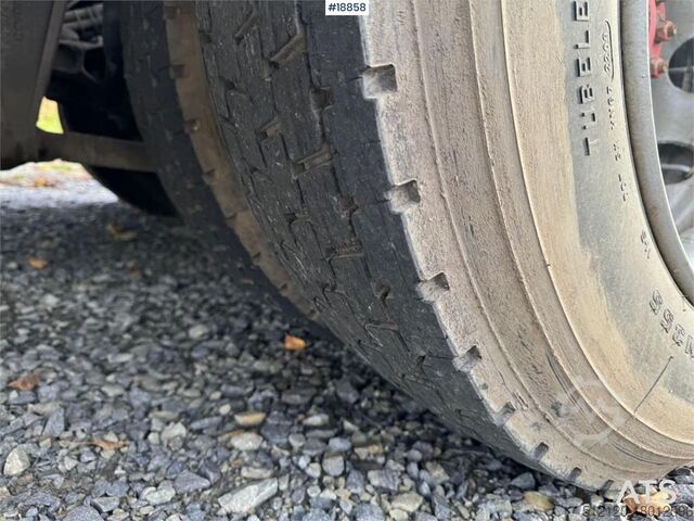 Autotransporter Volvo FH12 4x2 Car freight w/ Lohr trailer