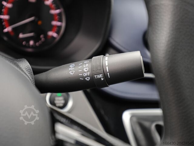 High top van Maxus DELIVER 9