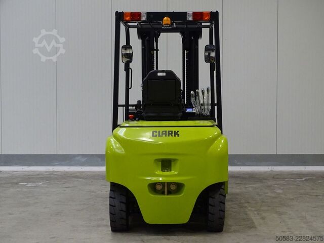 Elektro 4 Rad-Stapler Clark GEX50