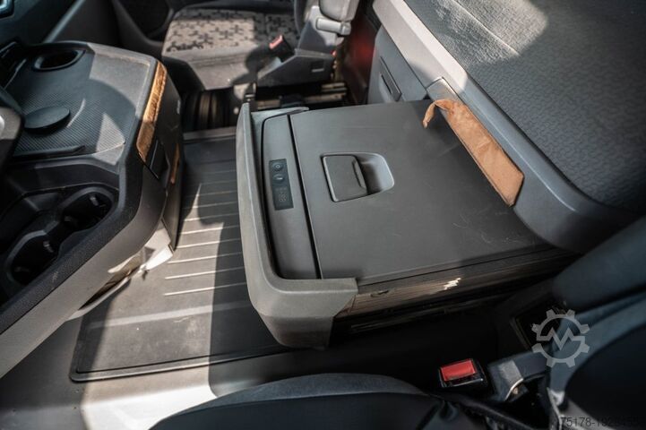 Standard tractor SCANIA R450 + KIPHYDR.