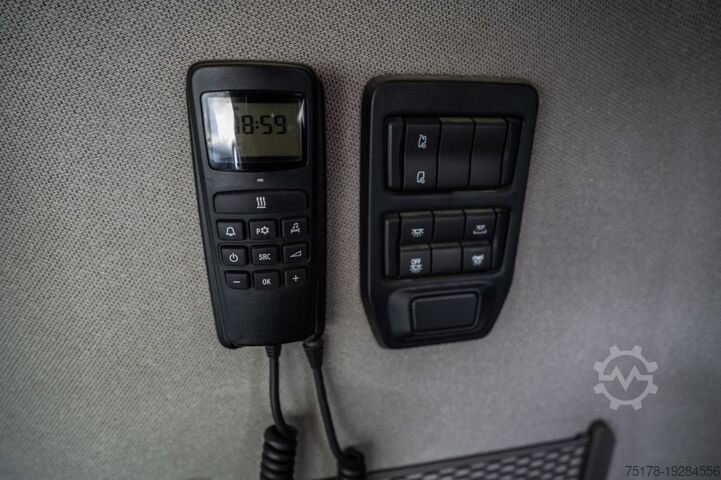 Standard tractor SCANIA R450 + KIPHYDR.