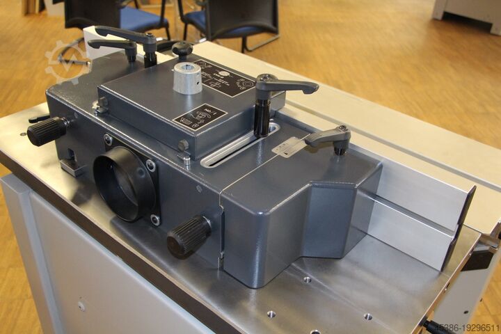 Schwenkspindelfräse Felder F-700 Z