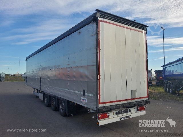 Open semitrailer with tarp Schmitz Cargobull Curtainsider Mega Getränke