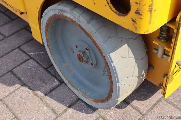 Scissor lift Haulotte Compact 14 Electric, 14m Working Height, 350kg Cap