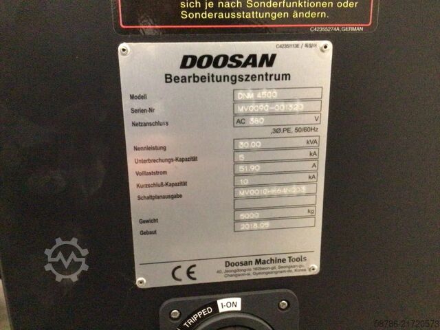 Vertical cnc machining center DOOSAN DNM 4500