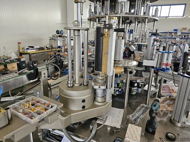 Etikettiermaschine P.E. Labellers Rotary 770 8T 3S 3E