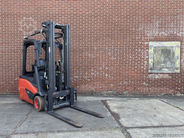 Electric 3-wheel forklift Linde E16C-02