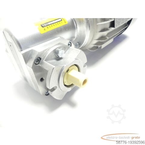 Rexroth motor Rexroth 3SIEK63-4C2/339 MNR: 3842547992 Getriebe SN: 717B17309194