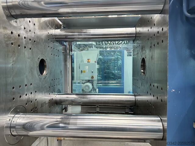 Spritzgießmaschine KraussMaffei KM300-1900C2