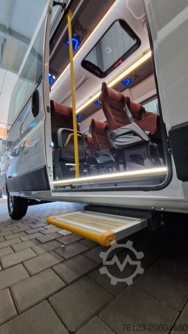 Minibus 2 x Opel Movano, 3 x Fiat Ducato 18 Sitzer Jumpe