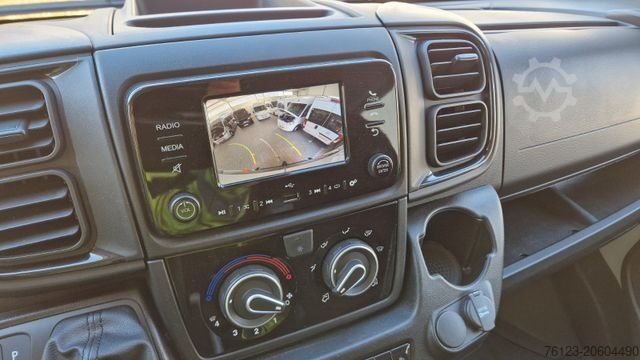 Minibus FIAT 3x Ducato 2x Opel Movano 18 SS in Stock