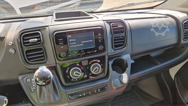 Minibus FIAT 3x Ducato 2x Opel Movano 18 SS in Stock