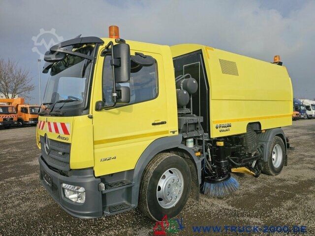 Road sweeper Mercedes-Benz Atego 1524 Faun Viajet 6 R/LH Besen rechts links