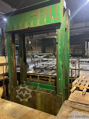 Hydraulische Presse Dieffenbacher