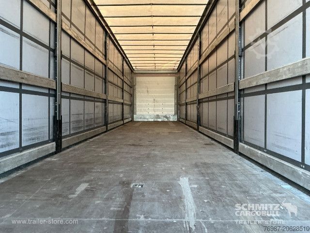 Open semitrailer with tarp Schmitz Cargobull Curtainsider Standard Faltwandtür rechts
