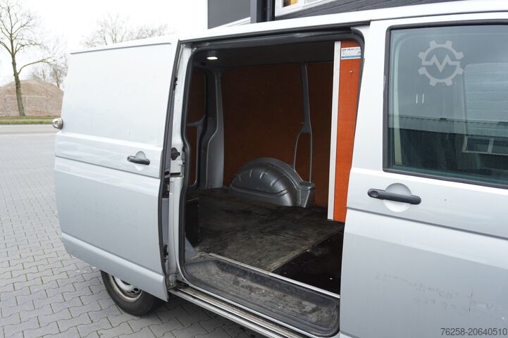 Delivery van Volkswagen Transporter 2.0 TDI 150PK Automaat EURO 6 - Air...