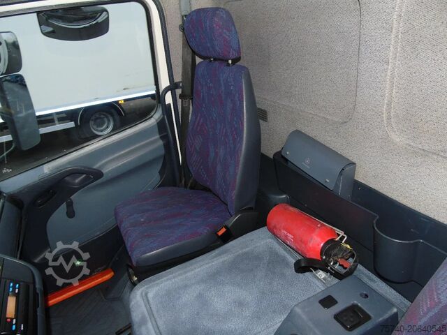 Suitcase Mercedes-Benz Atego 1218 + MANUAL + LIFT
