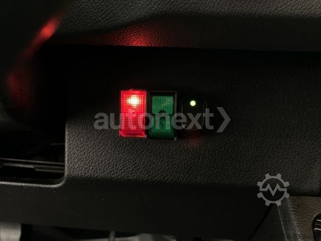 High top van MERCEDES-BENZ Sprinter 316 *Werkstatt* AHK 3,5t+KAMERA+230V 56