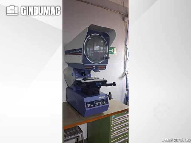 Optische Messmaschine KEYENCE IM-6025