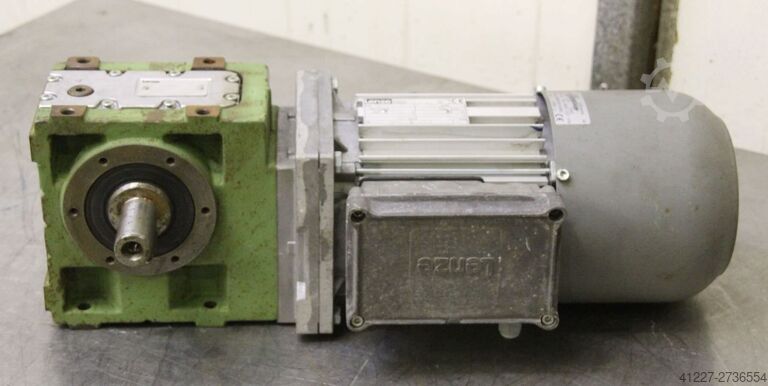 Geared motor 0.55 kW 109 rpm Lenze MDXMA2M080-12