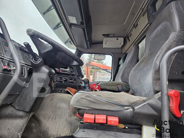 Garbage truck Volvo FM7