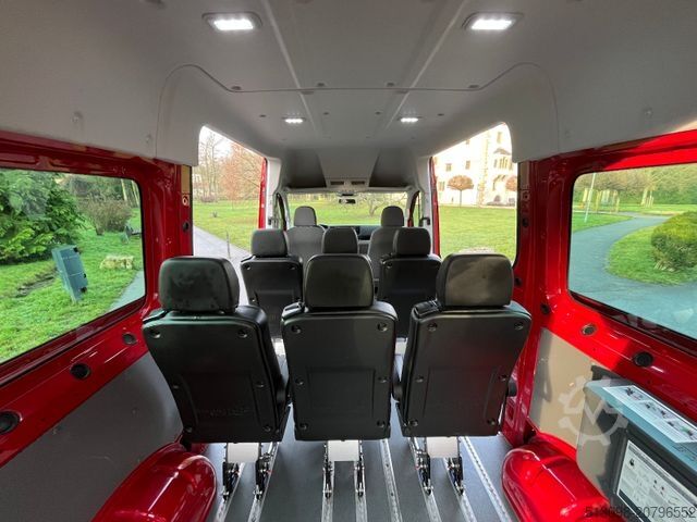 Kleinbus VOLKSWAGEN CRAFTER 2.0 TDI 8 SITZER KLIMA 1.HAND HECKLIFT