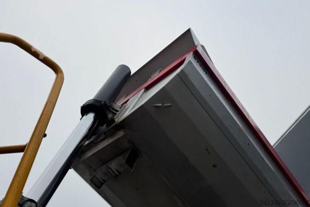 Kipper LKW VOLVO FMX-500 10x4 Rückwärtskipper