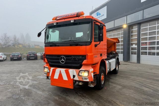 Standard SZM MERCEDES-BENZ Actros 2048 4x4 Winterdienst