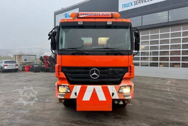 Standard SZM MERCEDES-BENZ Actros 2048 4x4 Winterdienst