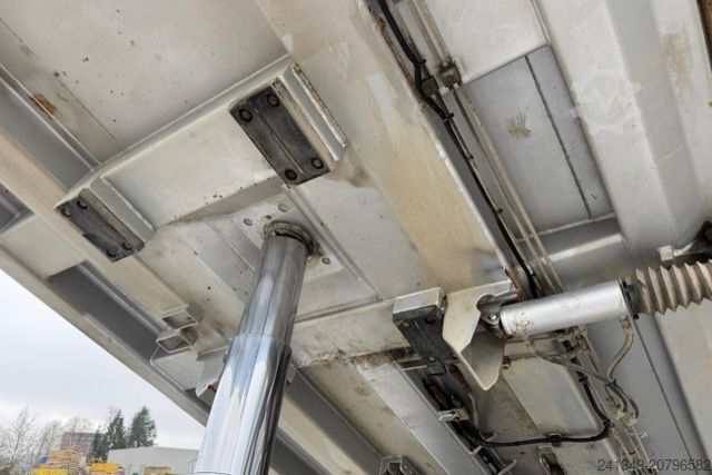 Kipper LKW RENAULT C520 10x4 2S Kipper