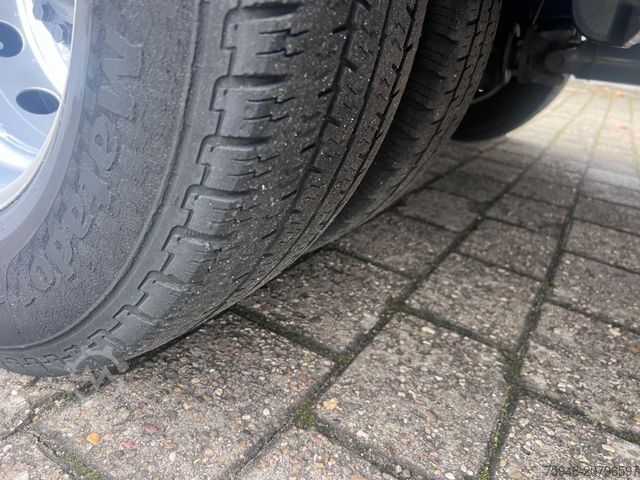 Transporter mit Koffer IVECO zlast 3300kg.TÜV 03/26