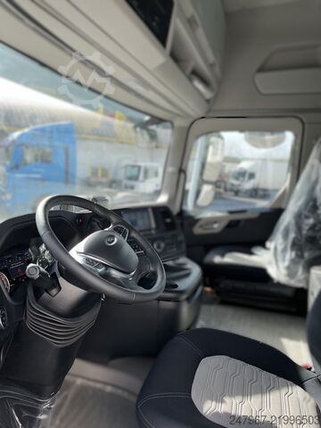 Standard tractor unit Ford F-MAX