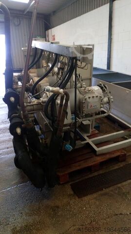 Refrigerant compressor APV Screw Compressor