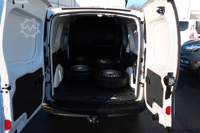 Kastenwagen RENAULT Kangoo Rapid Maxi Extra # erst 6 tkm # Navi #AHK