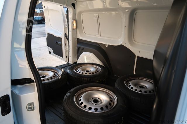 Kastenwagen RENAULT Kangoo Rapid Maxi Extra # erst 6 tkm # Navi #AHK