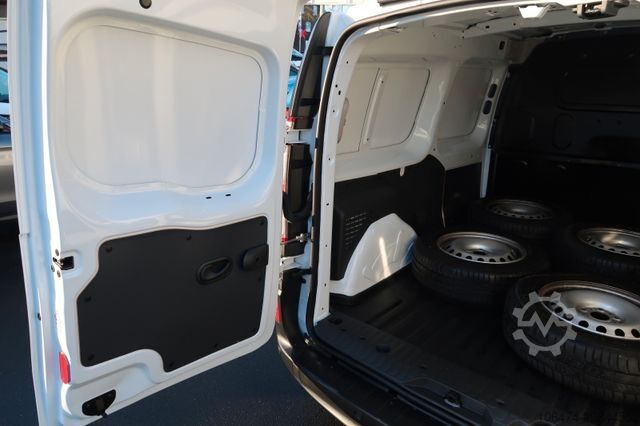 Kastenwagen RENAULT Kangoo Rapid Maxi Extra # erst 6 tkm # Navi #AHK