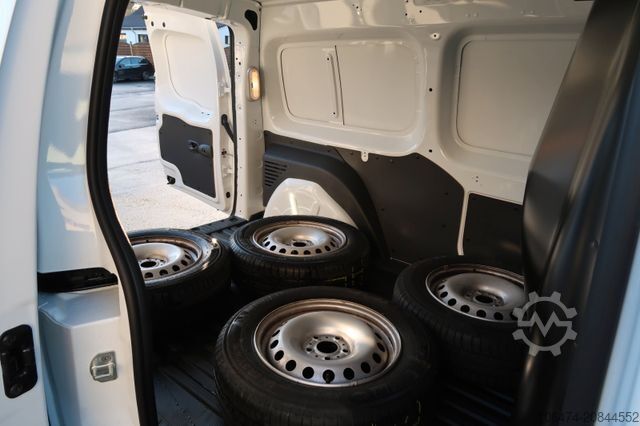 Kastenwagen RENAULT Kangoo Rapid Maxi Extra # erst 6 tkm # Navi #AHK