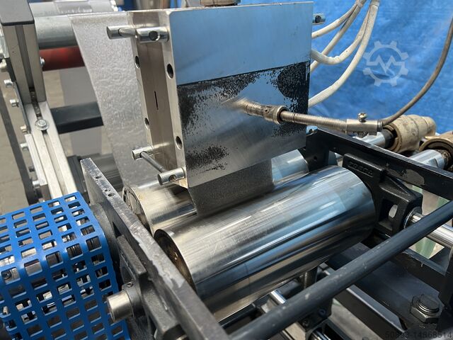 Extruder with wide slot die AGRIFON 25/25 LD