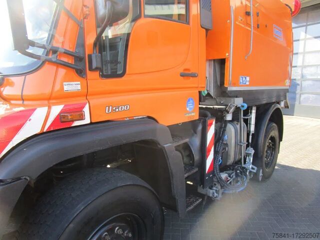 Kehrmaschine Unimog U 500 U 500 met Schmidt SK 501 opbouw