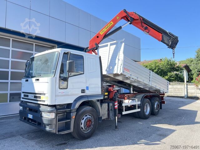 Three-way tipper truck with crane Iveco Eurotech 260e42