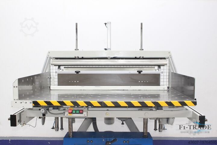 Rüttelautomat mit Ausstreichwalze / Jogger with Air Removal Rollers Baumann BSB 6 L