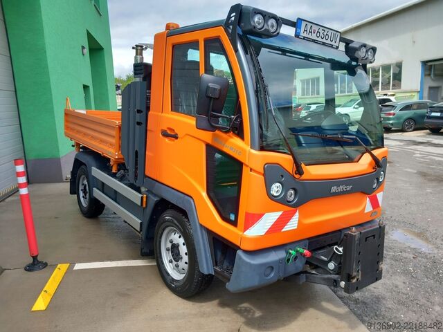Road sweeper Hako Multicar M31