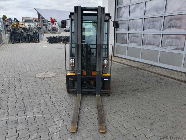 Frontstapler JUNGHEINRICH EFG 215 / Triplex: 4.25m! / SS / 4.297h!