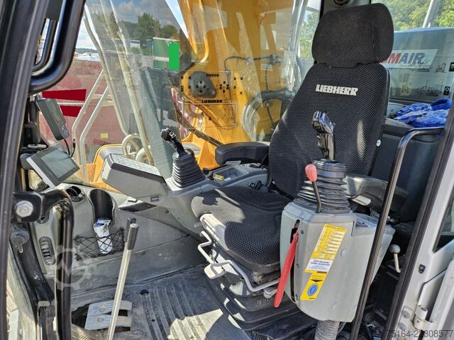 Chain excavator Liebherr R 926 LC