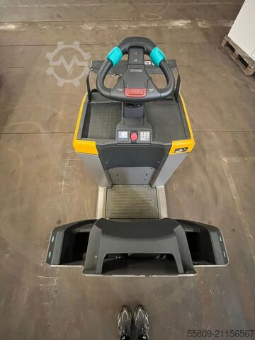 Tow Tractor Jungheinrich EZS 350