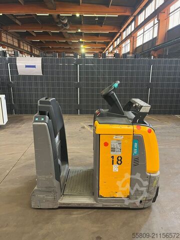 Tow Tractor Jungheinrich EZS 350