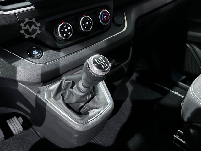 Kleinbus Nissan Primastar Kombi dCI 150 L1H1 Tekna LED+Navi+KAM