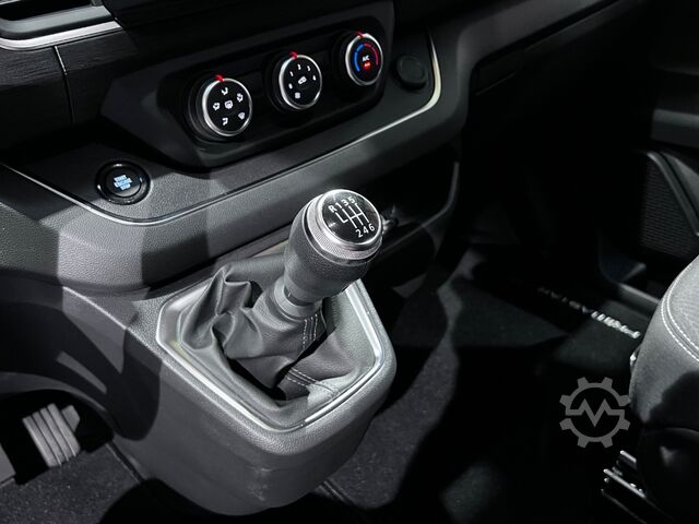 Kleinbus Nissan Primastar Kombi dCI 150 L1H1 Tekna Navi SHZ Kam