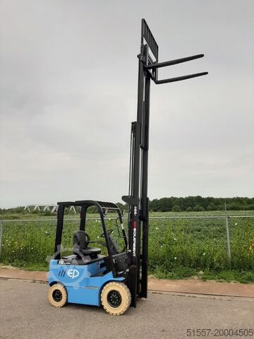 Gabelstapler EP EFL181 | 2022